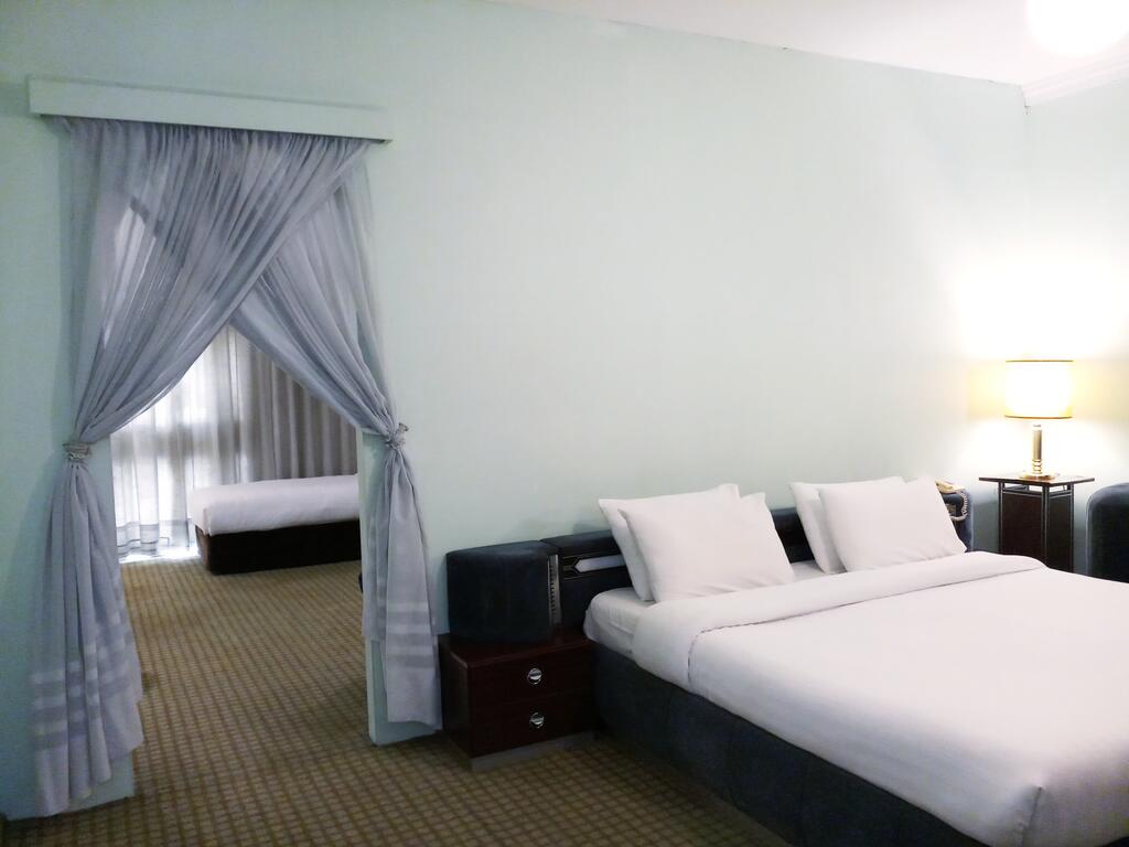 Oriental Palace Hotel - thumb 3