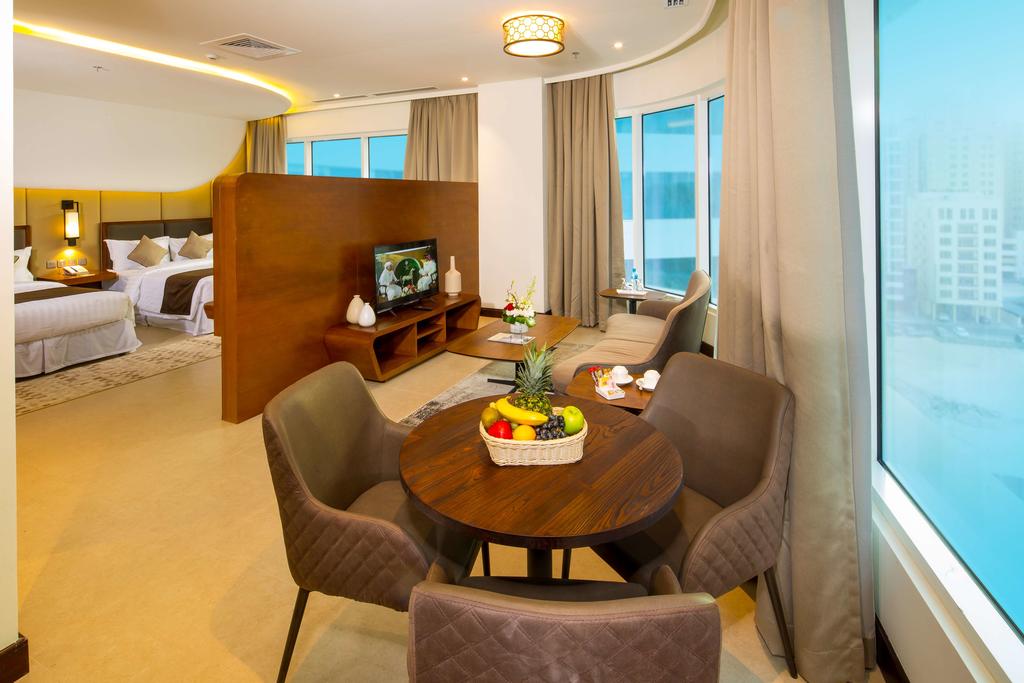 Arch Hotel - thumb 4