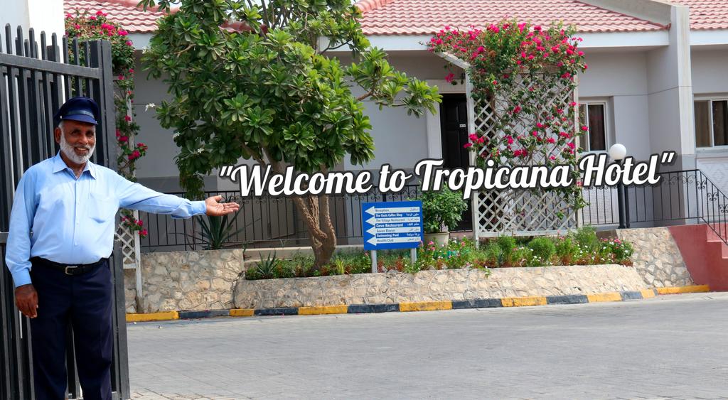 Tropicana Hotel - thumb 3