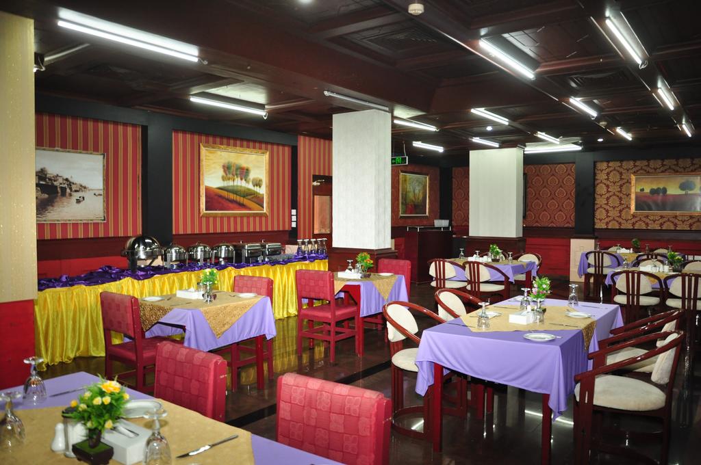 Bahrain Carlton Hotel - thumb 4