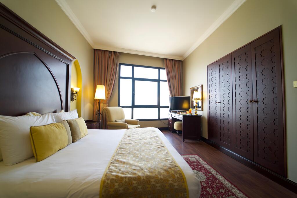 Mercure Grand Hotel Seef / All Suites - thumb 1