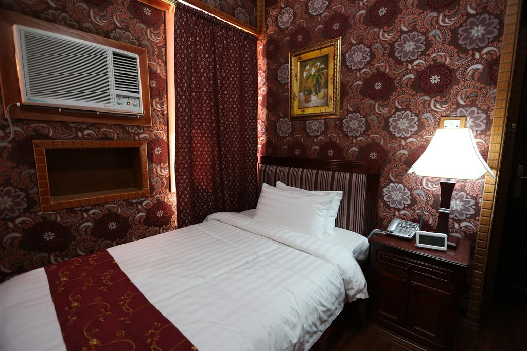 Moon Plaza Hotel - thumb 6