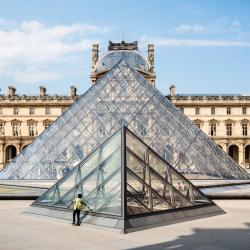 Louvre Museum, Paris Accommodation Bahrain
