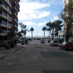 Pocito's Avenue, Montevideo Accommodation Bahrain
